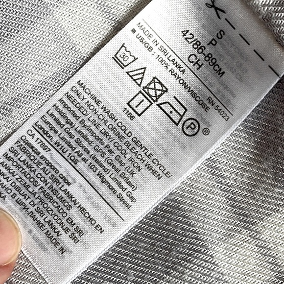 Banana Republic Dillon Classic Fit Plaid Button Down Size Small Gray Cream Soft - Picture 10 of 10